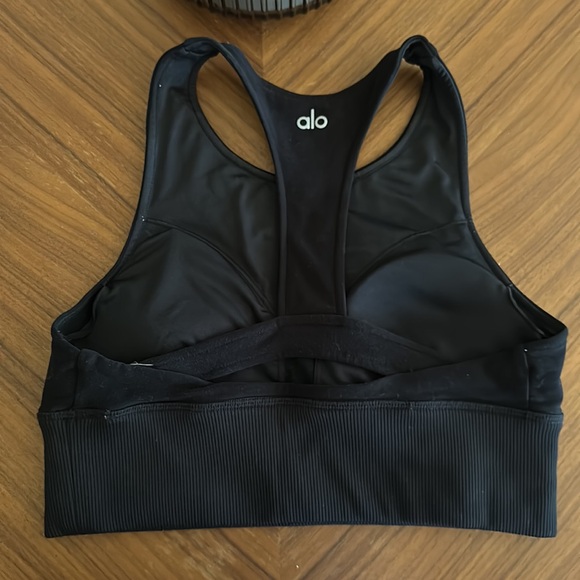 ALO YOGA Alosoft Serenity Bra - Picture 2 of 7